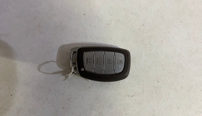 2023 Hyundai VENUE SX (O) 1.0 TURBO DCT, Petrol, Automatic, 27,749 km, Key Close Up