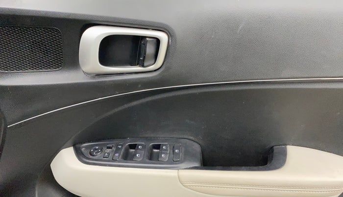 2023 Hyundai VENUE SX (O) 1.0 TURBO DCT, Petrol, Automatic, 27,749 km, Driver Side Door Panels Control