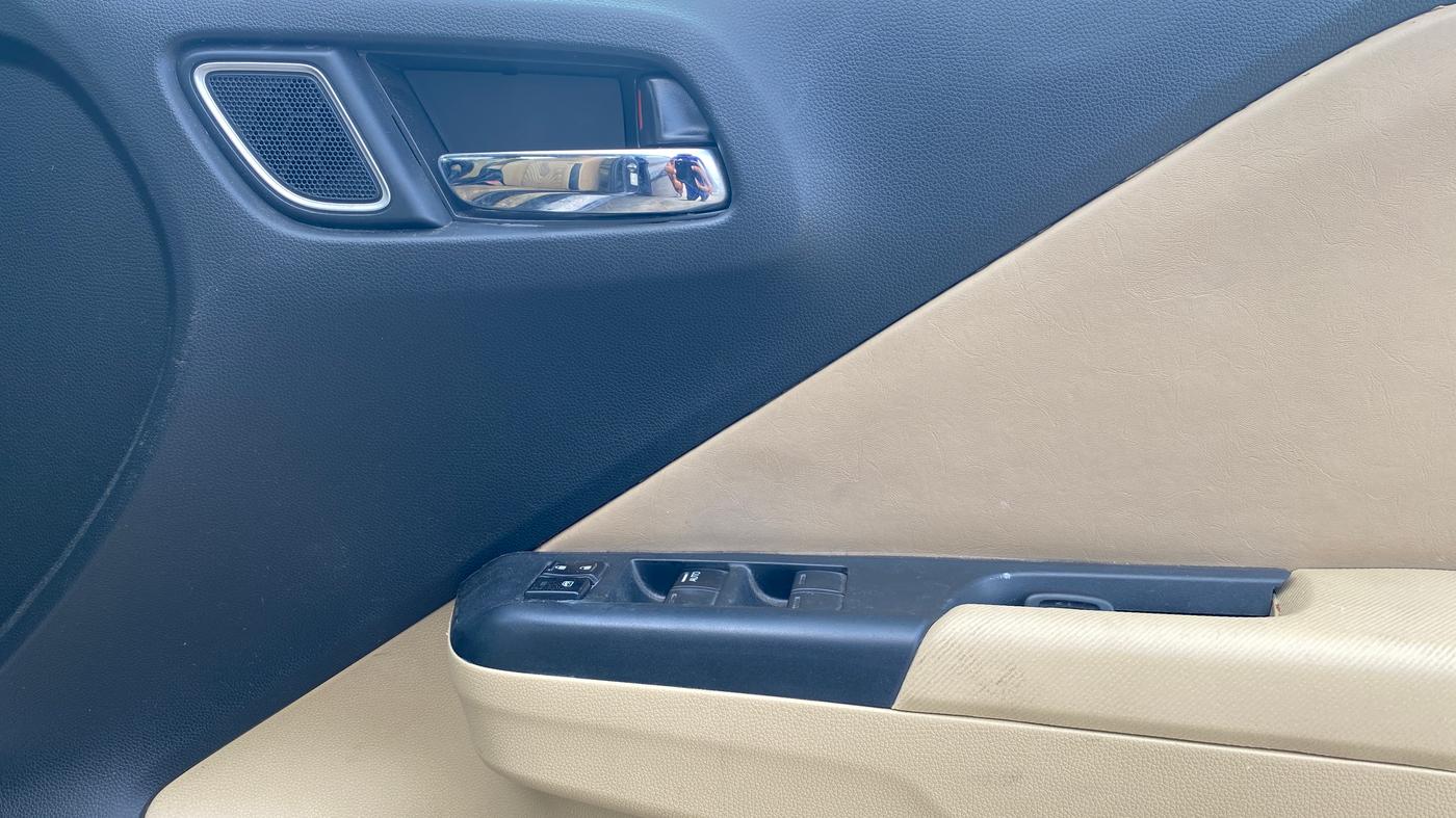 2019 Honda City 1.5L I-VTEC VX CVT, Petrol, Automatic, 57,981 km, Driver Side Door Panels Control