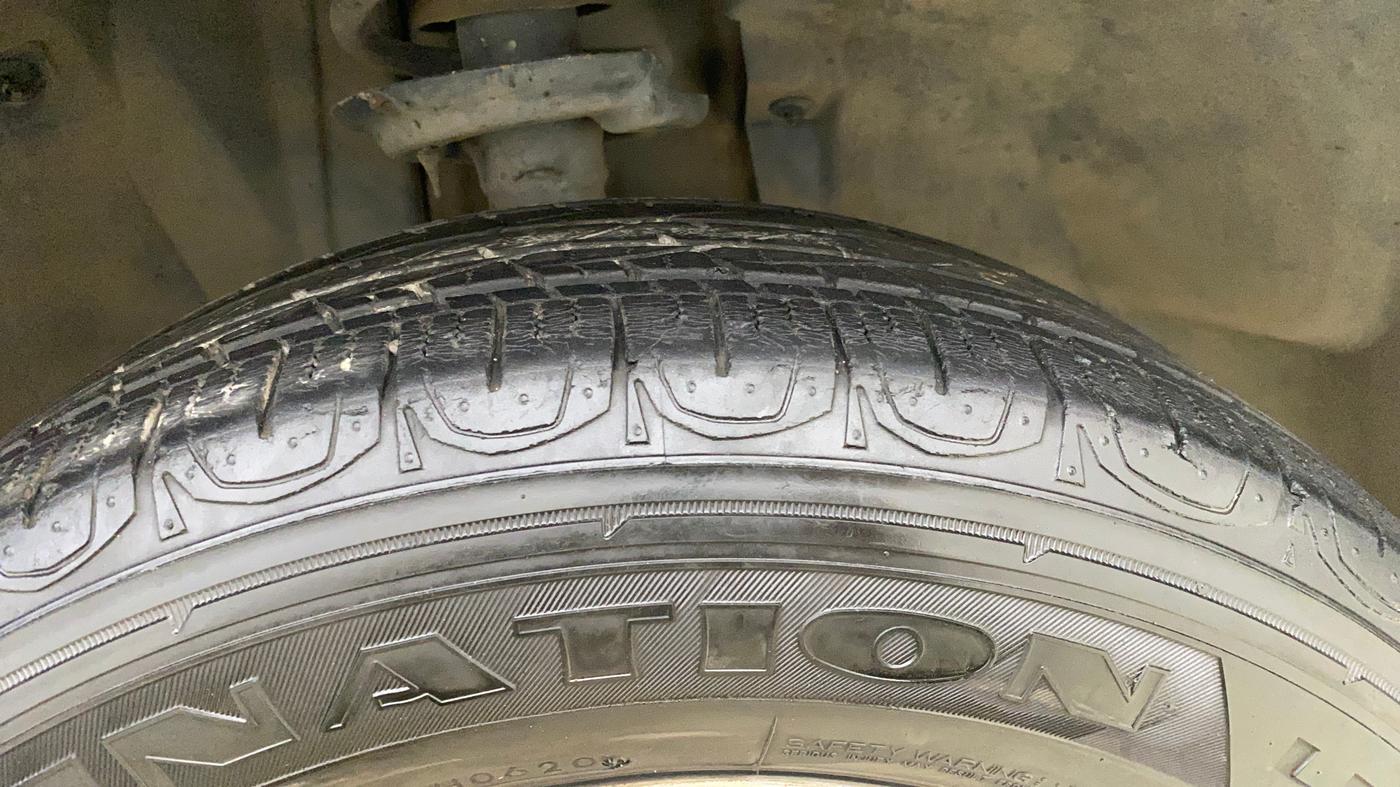 2020 Jeep Compass SPORT PLUS 1.4 PETROL, Petrol, Manual, 28,662 km, Right Front Tyre Tread
