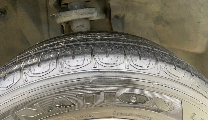 2020 Jeep Compass SPORT PLUS 1.4 PETROL, Petrol, Manual, 28,662 km, Right Front Tyre Tread