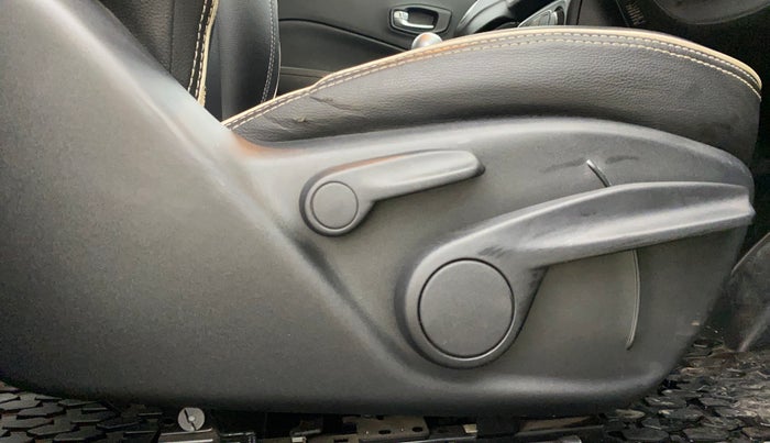 2020 Jeep Compass SPORT PLUS 1.4 PETROL, Petrol, Manual, 28,662 km, Driver Side Adjustment Panel