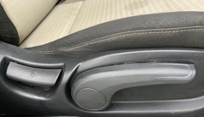 2018 Hyundai Elite i20 ASTA 1.2 (O), Petrol, Manual, 19,598 km, Driver Side Adjustment Panel