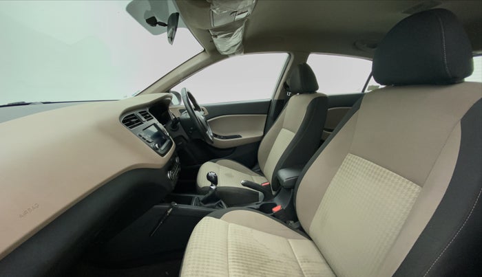 2018 Hyundai Elite i20 ASTA 1.2 (O), Petrol, Manual, 19,598 km, Right Side Front Door Cabin