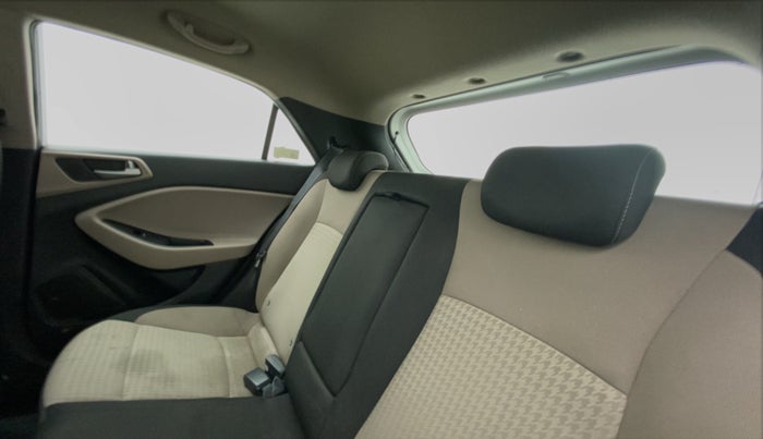 2018 Hyundai Elite i20 ASTA 1.2 (O), Petrol, Manual, 19,598 km, Right Side Rear Door Cabin
