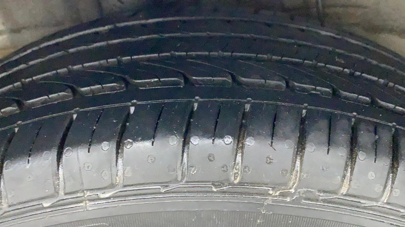 2018 Hyundai Elite i20 ASTA 1.2 (O), Petrol, Manual, 19,598 km, Right Rear Tyre Tread