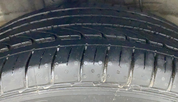 2018 Hyundai Elite i20 ASTA 1.2 (O), Petrol, Manual, 19,598 km, Right Rear Tyre Tread