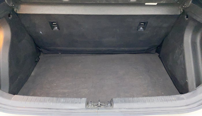 2018 Hyundai Elite i20 ASTA 1.2 (O), Petrol, Manual, 19,598 km, Boot Inside