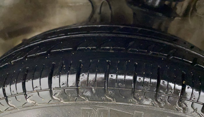 2019 Maruti Alto LXI, Petrol, Manual, 65,860 km, Left Front Tyre Tread