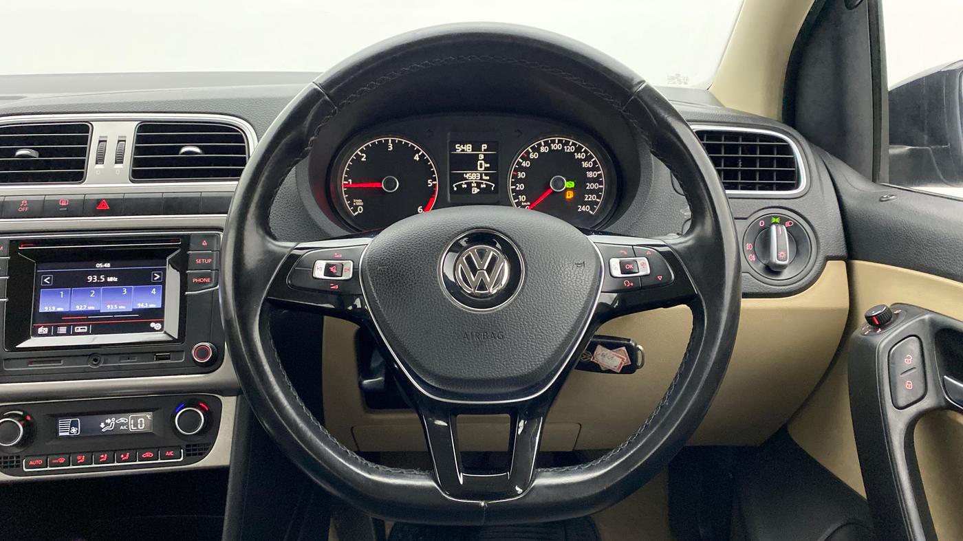 2017 Volkswagen Ameo HIGHLINE 1.5L AT (D), Diesel, Automatic, 45,867 km, Steering Wheel Close Up