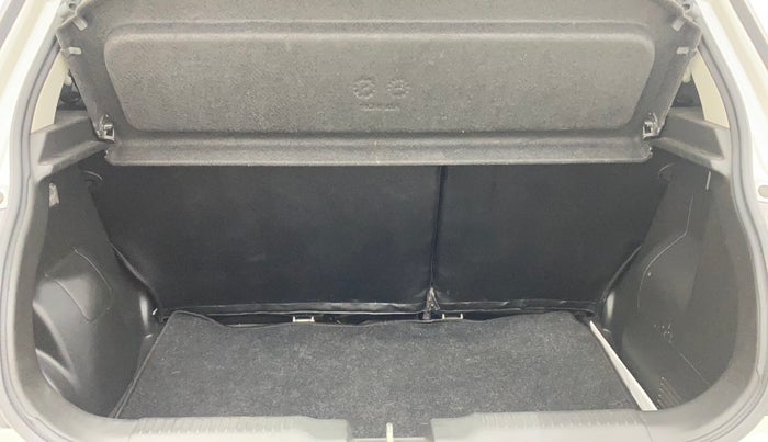2018 Maruti Swift ZXI AMT, Petrol, Automatic, 33,539 km, Boot Inside