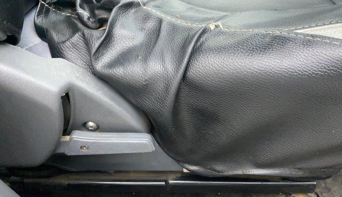 2014 Maruti Alto 800 LXI, Petrol, Manual, 82,404 km, Driver Side Adjustment Panel