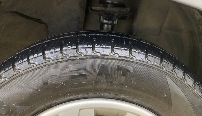 2016 Renault Kwid RXE, Petrol, Manual, 98,068 km, Right Front Tyre Tread