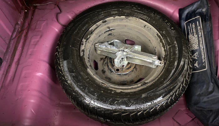 2016 Renault Kwid RXE, Petrol, Manual, 98,068 km, Spare Tyre