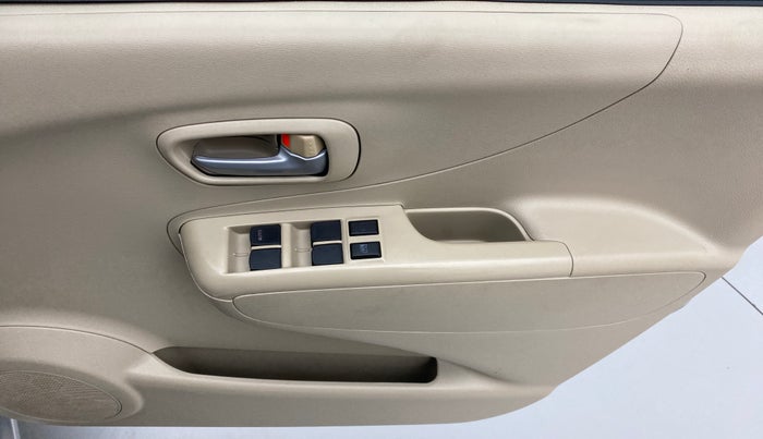 2012 Maruti A Star VXI ABS AT, Petrol, Automatic, 41,232 km, Driver Side Door Panels Control