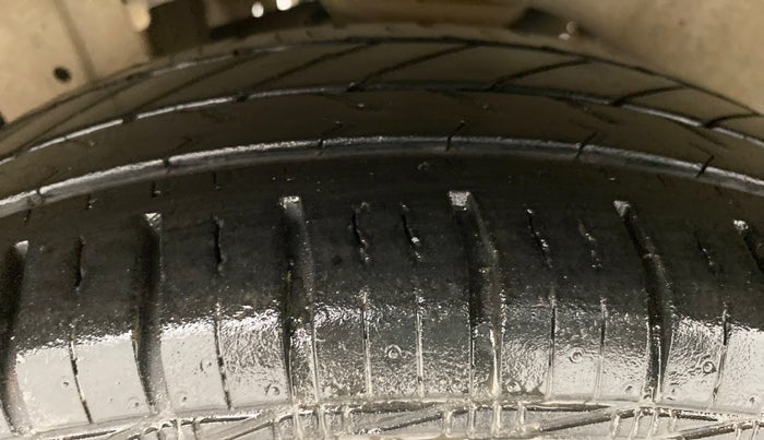 2012 Maruti A Star VXI ABS AT, Petrol, Automatic, 41,232 km, Left Rear Tyre Tread