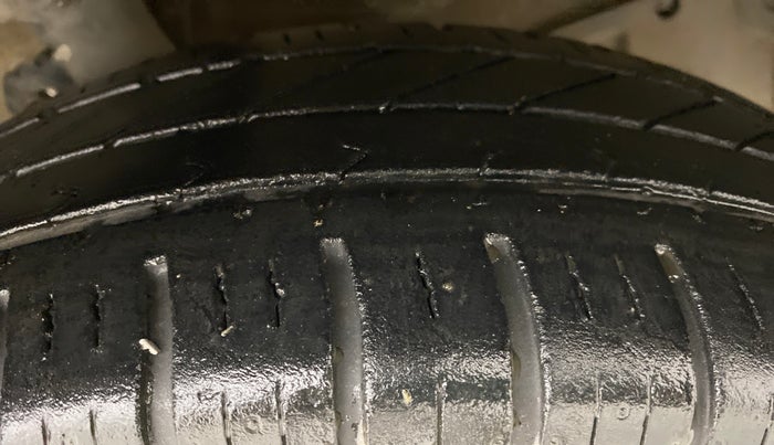 2012 Maruti A Star VXI ABS AT, Petrol, Automatic, 41,232 km, Left Front Tyre Tread