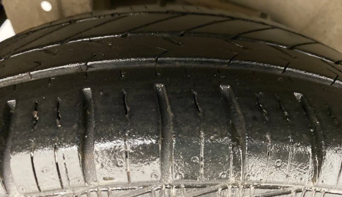 2012 Maruti A Star VXI ABS AT, Petrol, Automatic, 41,232 km, Right Rear Tyre Tread