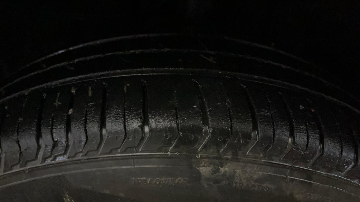 2023 Tata PUNCH ADVENTURE MT, Petrol, Manual, 35,000 km, Left Front Tyre Tread