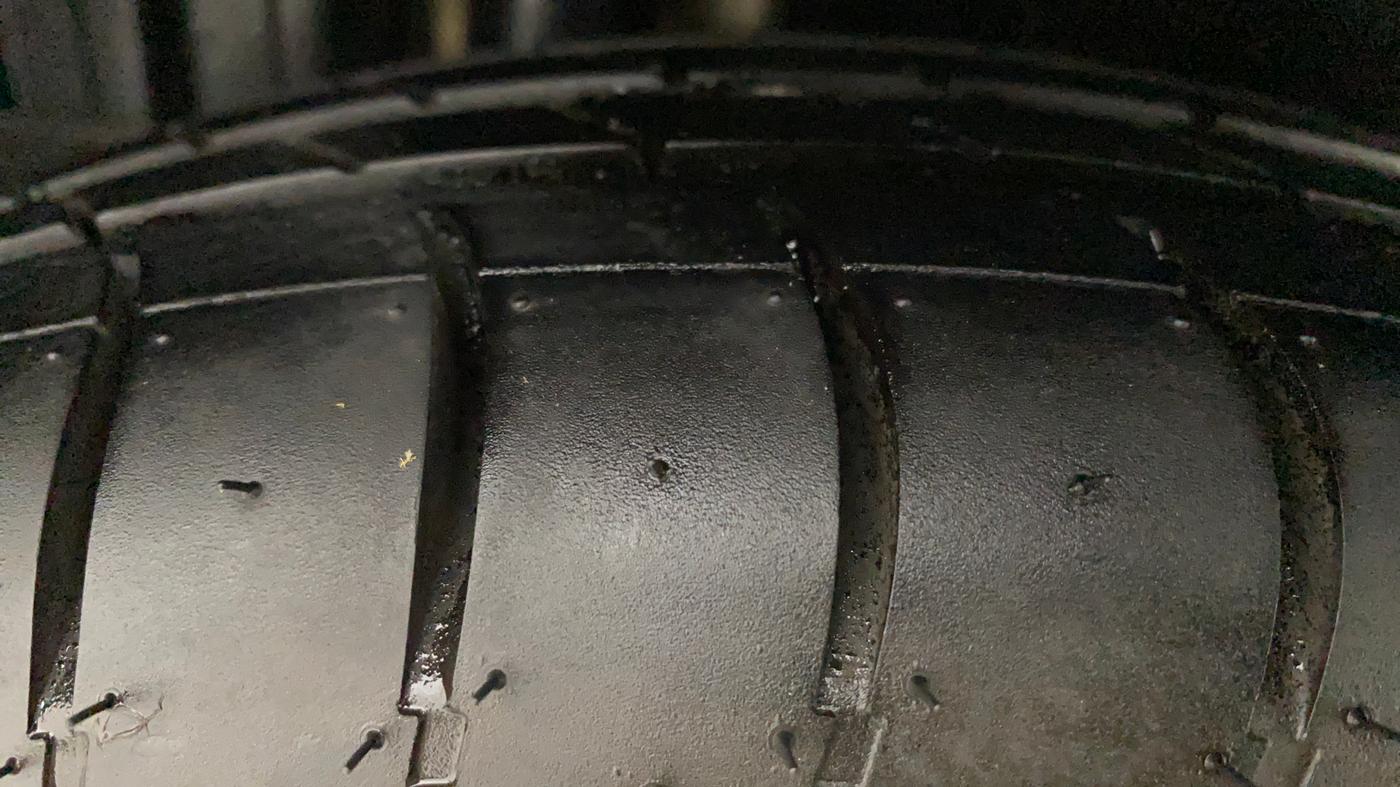 2013 Maruti Swift VXI, Petrol, Manual, 35,748 km, Right Rear Tyre Tread