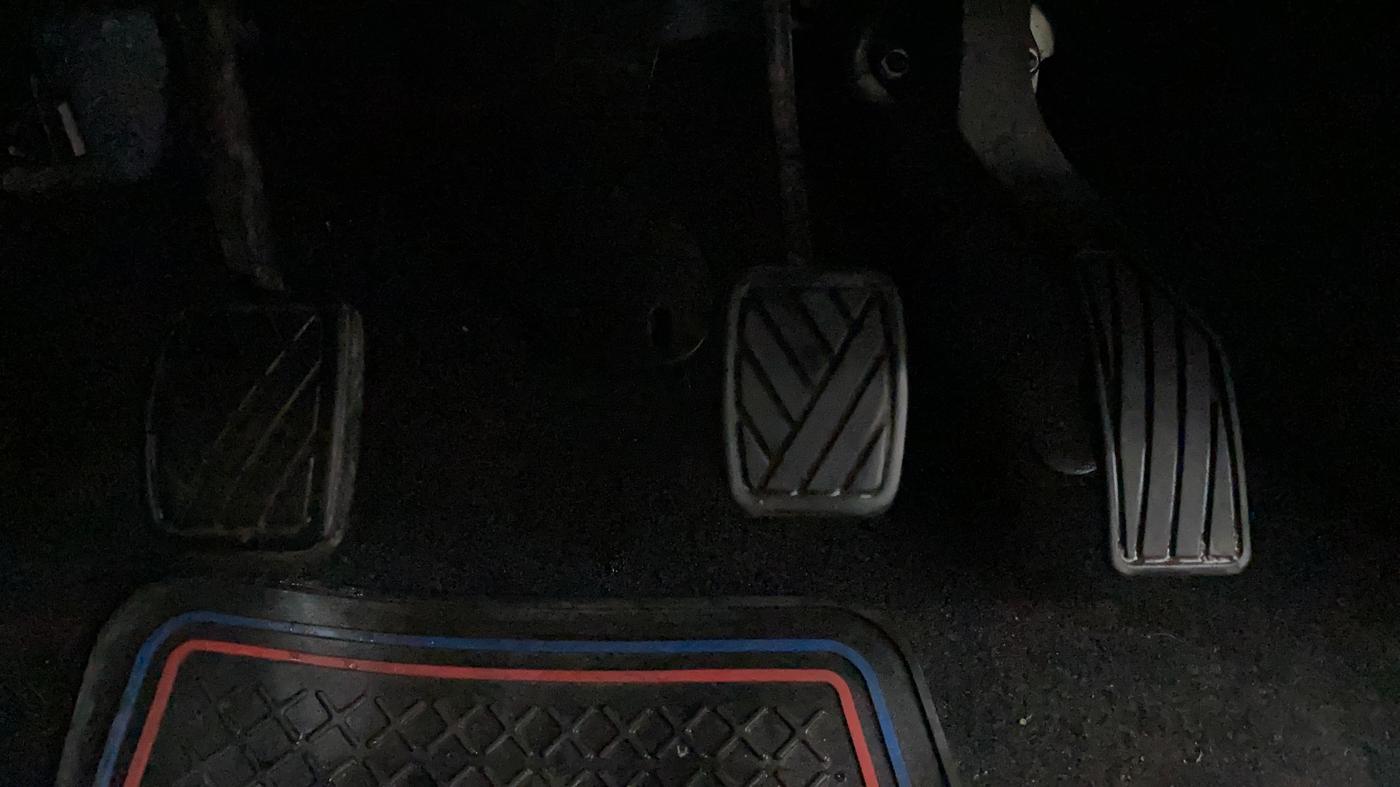 2013 Maruti Swift VXI, Petrol, Manual, 35,748 km, Pedals