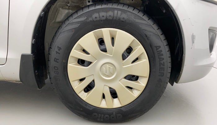 2013 Maruti Swift VXI, Petrol, Manual, 35,748 km, Right Front Wheel
