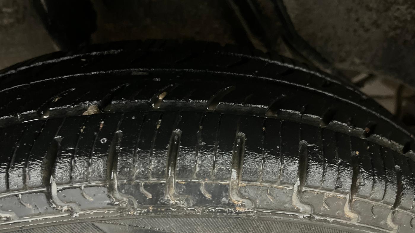 2019 Renault Kwid RXT 1.0 (O), Petrol, Manual, 56,568 km, Right Rear Tyre Tread