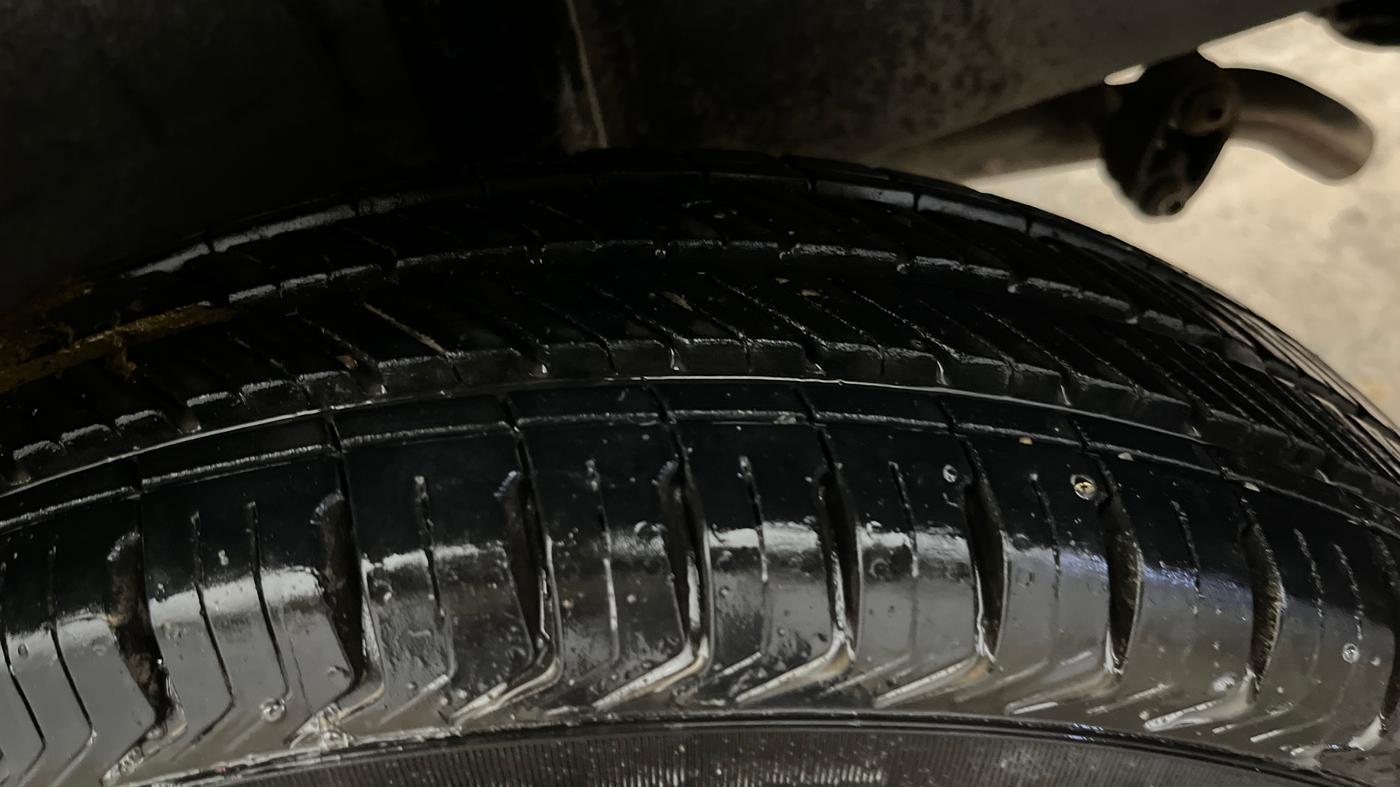 2019 Renault Kwid RXT 1.0 (O), Petrol, Manual, 56,568 km, Left Rear Tyre Tread