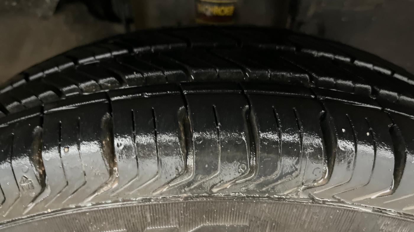 2019 Renault Kwid RXT 1.0 (O), Petrol, Manual, 56,568 km, Right Front Tyre Tread