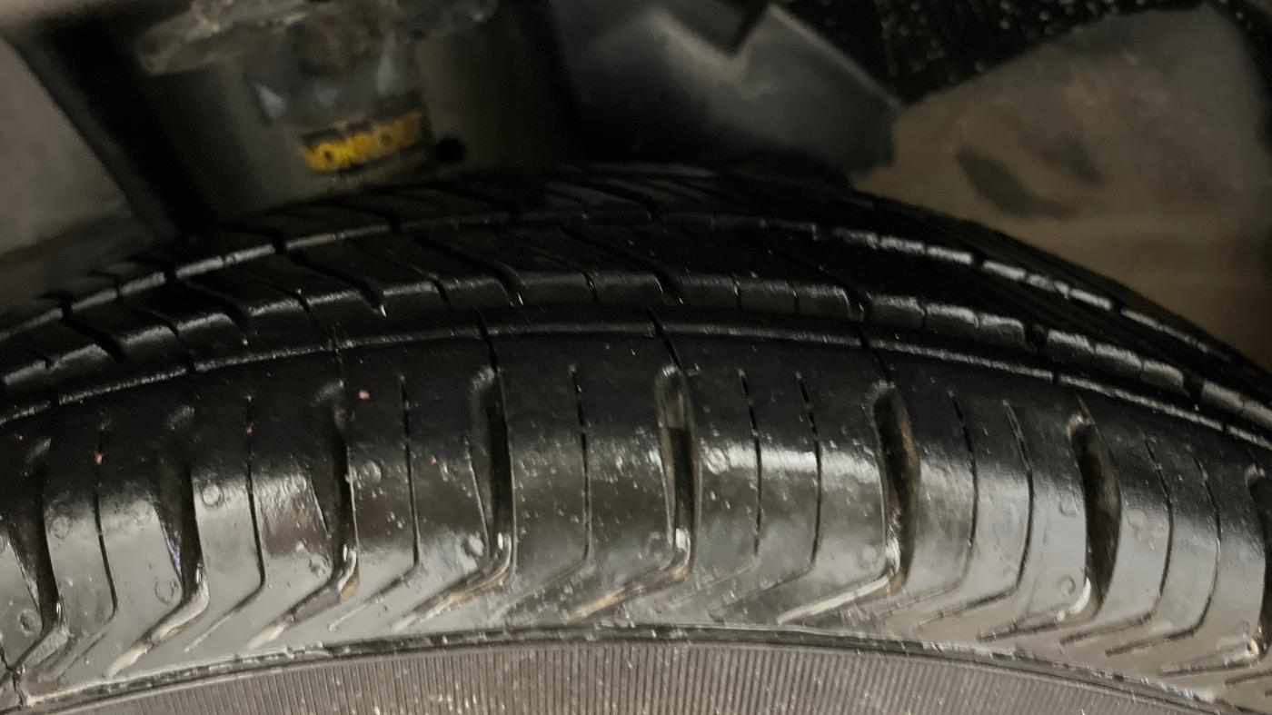2019 Renault Kwid RXT 1.0 (O), Petrol, Manual, 56,568 km, Left Front Tyre Tread