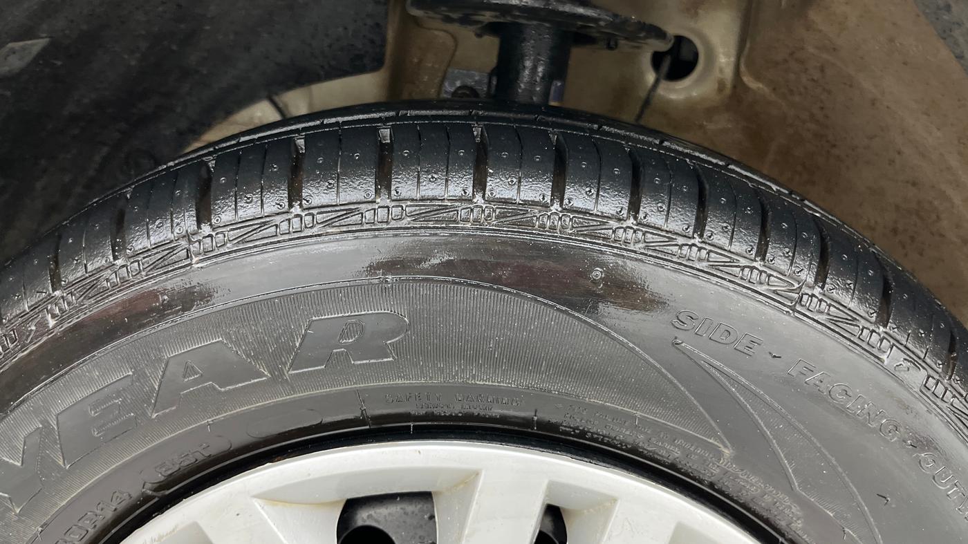 2019 Maruti Dzire VXI, Petrol, Manual, 58,671 km, Left Front Tyre Tread