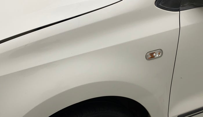 2013 Volkswagen Polo COMFORTLINE 1.2L PETROL, Petrol, Manual, 1,19,316 km, Left fender - Slightly dented