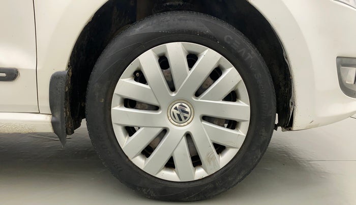 2013 Volkswagen Polo COMFORTLINE 1.2L PETROL, Petrol, Manual, 1,19,316 km, Right Front Wheel