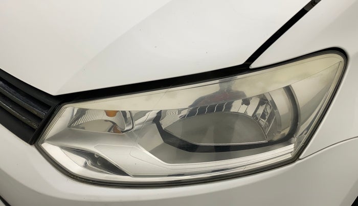 2013 Volkswagen Polo COMFORTLINE 1.2L PETROL, Petrol, Manual, 1,19,316 km, Left headlight - Minor scratches