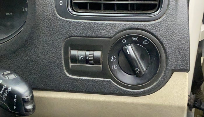 2013 Volkswagen Polo COMFORTLINE 1.2L PETROL, Petrol, Manual, 1,19,316 km, Dashboard - Headlight height adjustment not working