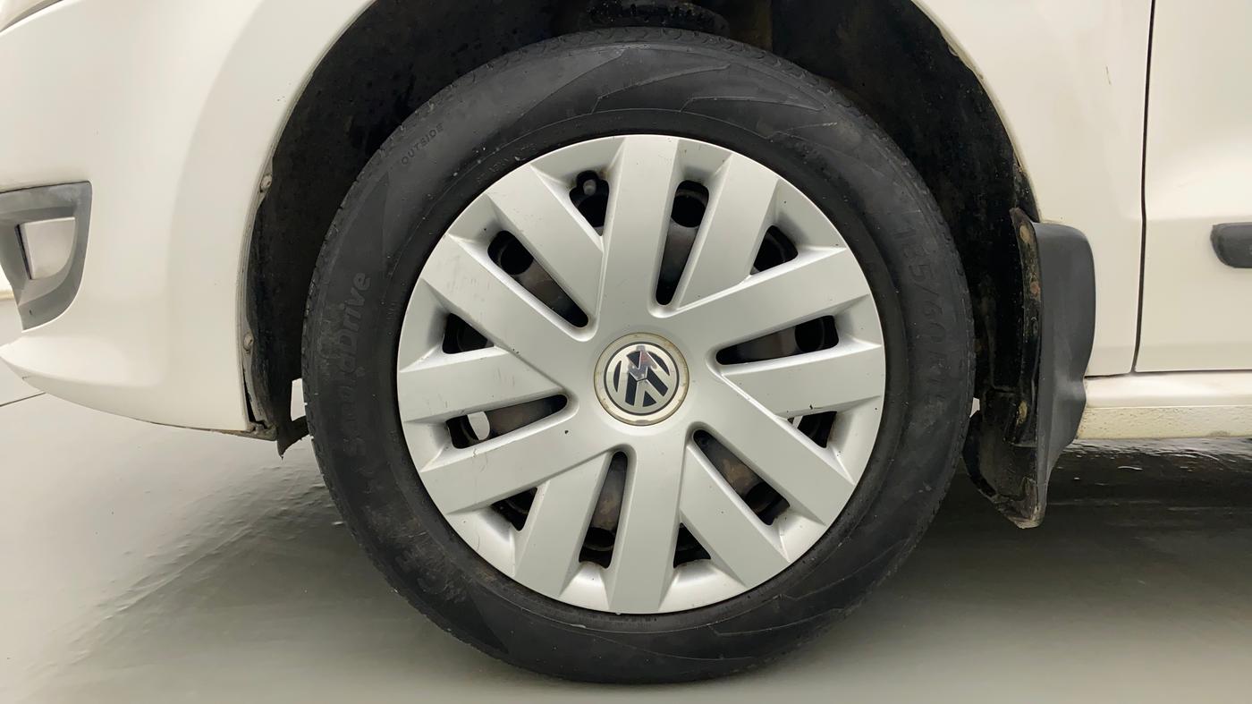 2013 Volkswagen Polo COMFORTLINE 1.2L PETROL, Petrol, Manual, 1,19,316 km, Left Front Wheel