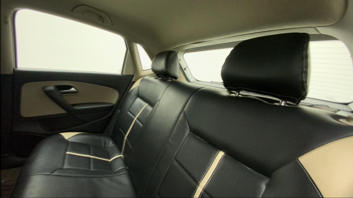 2013 Volkswagen Polo COMFORTLINE 1.2L PETROL, Petrol, Manual, 1,19,316 km, Right Side Rear Door Cabin