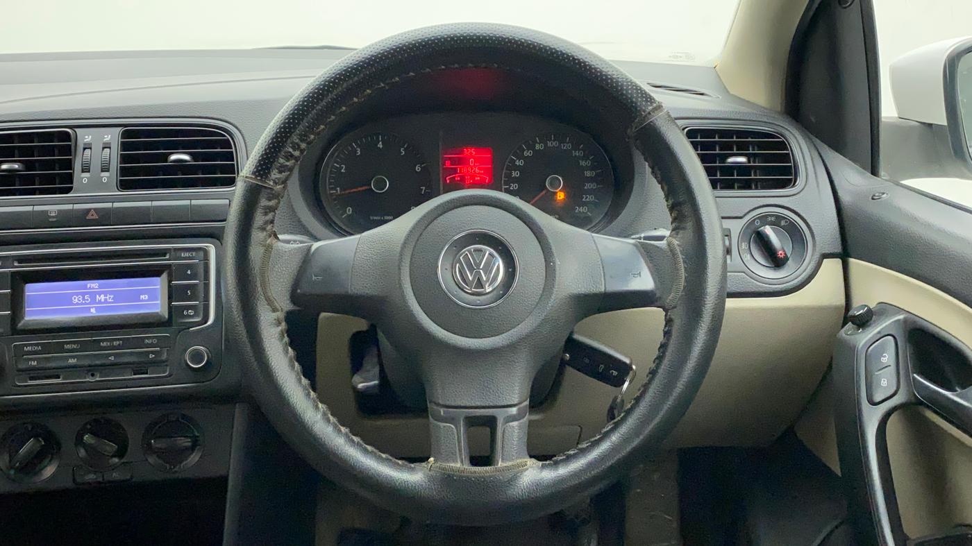 2013 Volkswagen Polo COMFORTLINE 1.2L PETROL, Petrol, Manual, 1,19,316 km, Steering Wheel Close Up
