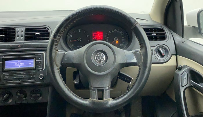 2013 Volkswagen Polo COMFORTLINE 1.2L PETROL, Petrol, Manual, 1,19,316 km, Steering Wheel Close Up