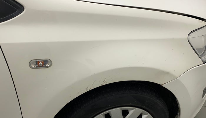 2013 Volkswagen Polo COMFORTLINE 1.2L PETROL, Petrol, Manual, 1,19,316 km, Right fender - Slightly dented