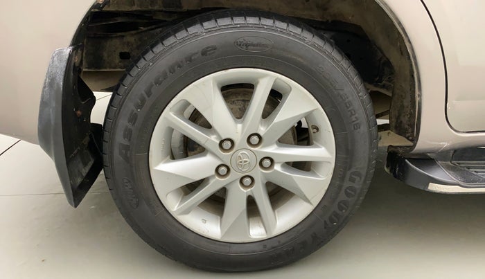 2020 Toyota Innova Crysta 2.4 GX AT 7 STR, Diesel, Automatic, 74,869 km, Right Rear Wheel