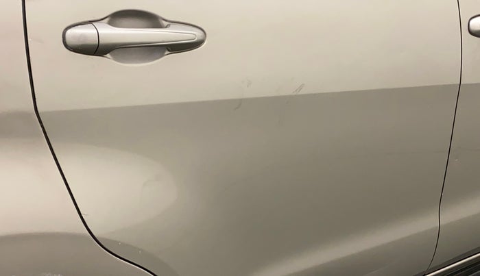 2020 Toyota Innova Crysta 2.4 GX AT 7 STR, Diesel, Automatic, 74,869 km, Right rear door - Minor scratches