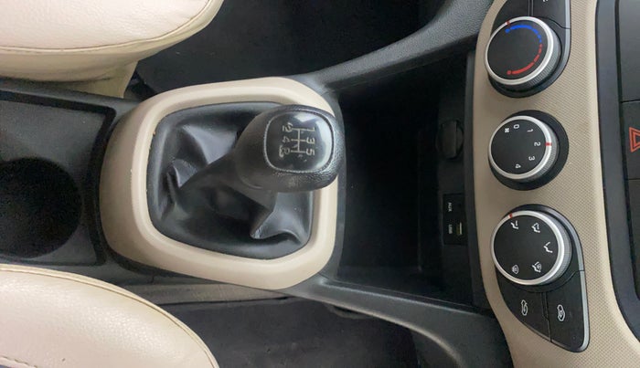 2018 Hyundai Grand i10 MAGNA 1.2 KAPPA VTVT, CNG, Manual, 43,746 km, Gear Lever