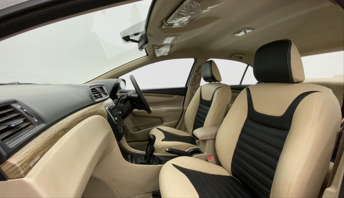 2018 Maruti Ciaz SIGMA 1.5 SHVS MT  PETROL, Petrol, Manual, 41,328 km, Right Side Front Door Cabin