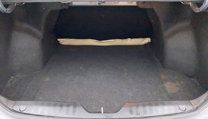 2018 Maruti Ciaz SIGMA 1.5 SHVS MT  PETROL, Petrol, Manual, 41,328 km, Boot Inside