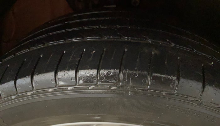 2019 Volkswagen Polo HIGHLINE PLUS 1.0L TSI, Petrol, Manual, 45,478 km, Right Front Tyre Tread