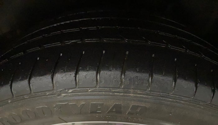 2019 Volkswagen Polo HIGHLINE PLUS 1.0L TSI, Petrol, Manual, 45,478 km, Left Rear Tyre Tread