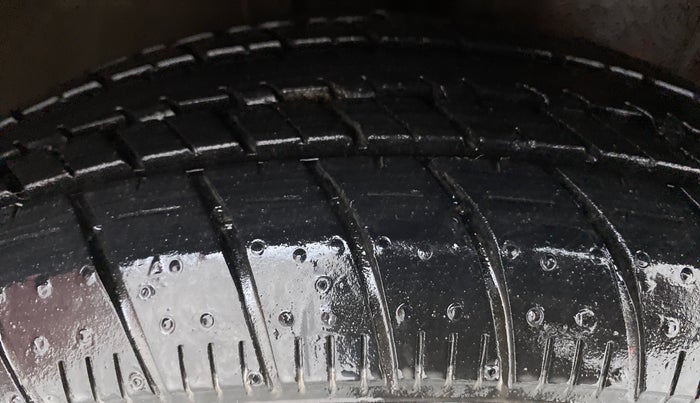2019 Maruti Celerio VXI CNG OPT, CNG, Manual, 28,795 km, Right Front Tyre Tread