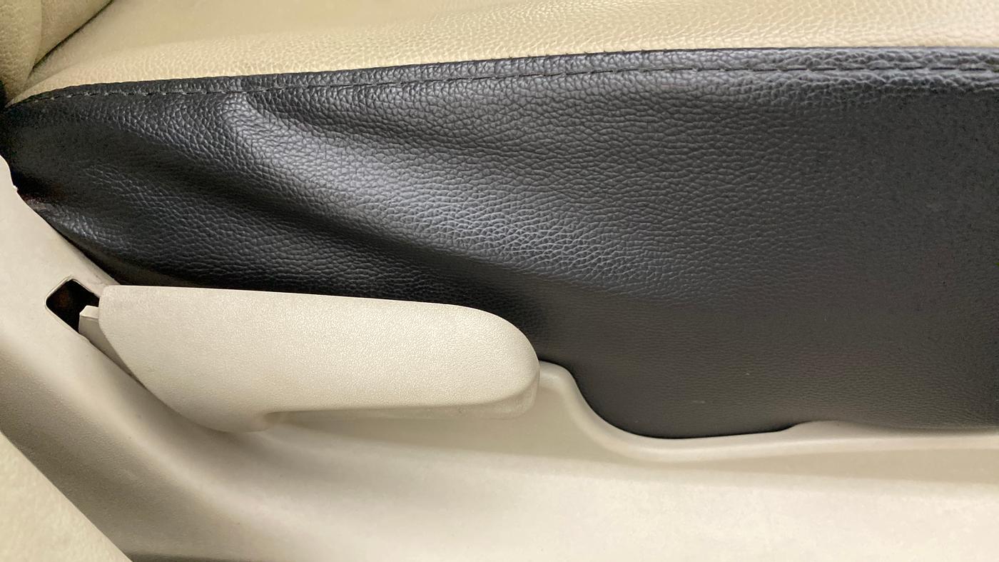 2019 Maruti Celerio VXI CNG OPT, CNG, Manual, 28,795 km, Driver Side Adjustment Panel