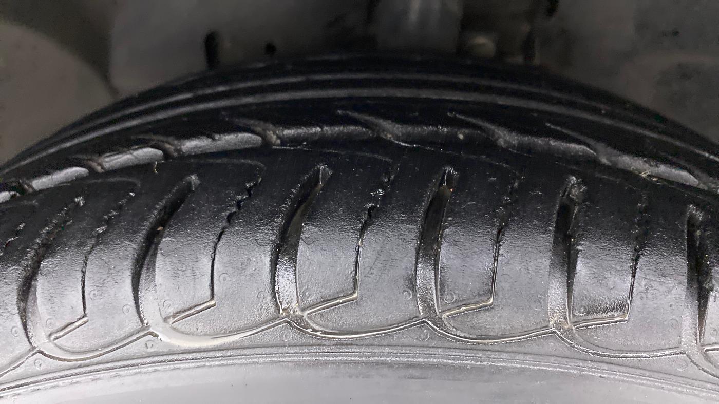 2018 Ford Ecosport TITANIUM 1.5L DIESEL, Diesel, Manual, 90,509 km, Left Front Tyre Tread